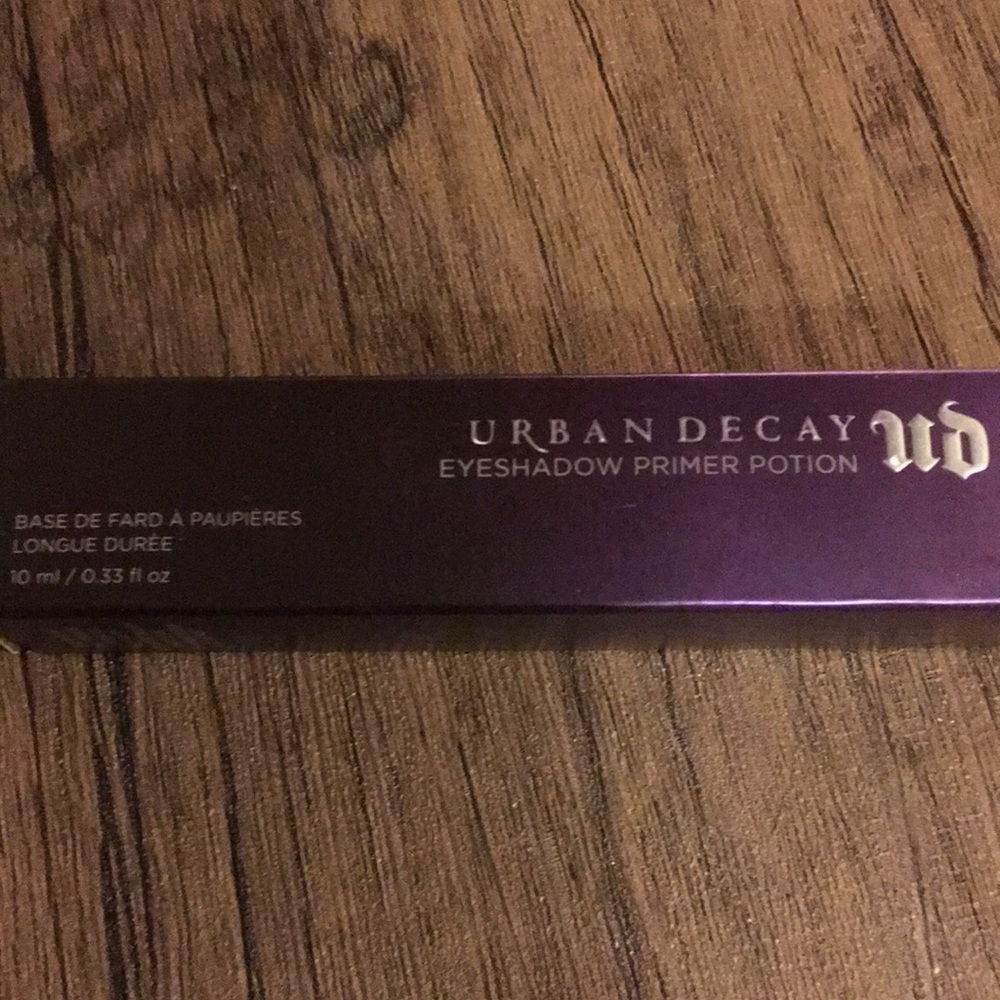 Urban Decay Eyeshadow Primer Potion